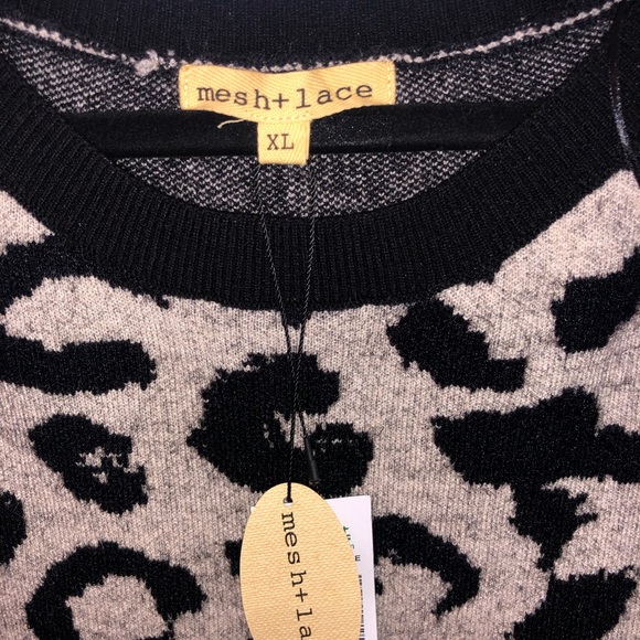 Mesh & Lace animal print sweater - Picture 2 of 4